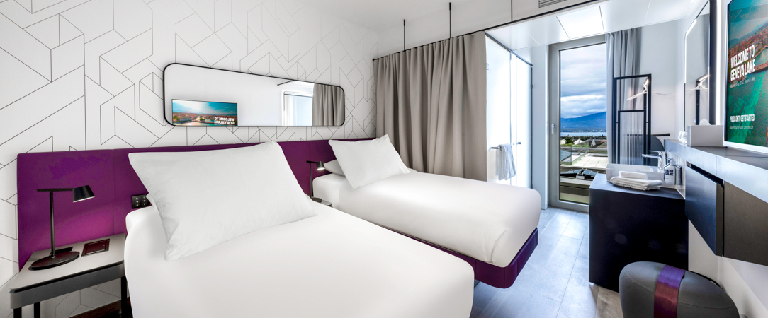 Yotel Geneva Lake ★★★★ - Une adresse innovante et design à la frontière franco-suisse. - Genève, Suisse