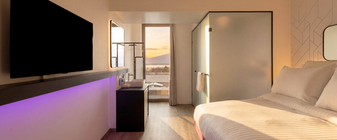 Yotel Geneva Lake ★★★★ - Une adresse innovante et design à la frontière franco-suisse. - Genève, Suisse