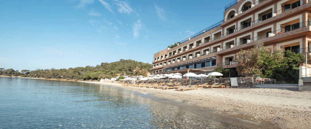 Surplage Hotel Cavalière ★★★★ - A French Riviera hotel set right on the beachfront. - French Riviera