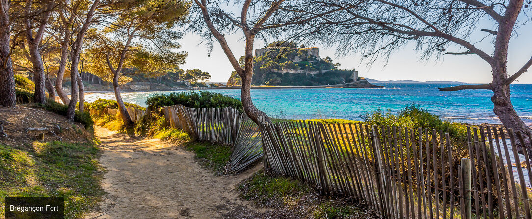 Surplage Hotel Cavalière ★★★★ - A French Riviera hotel set right on the beachfront. - French Riviera