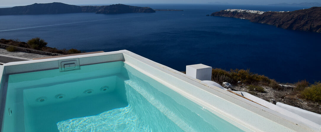 Amaze Suite ★★★★★ - Luxury cave suites with a private pool or hot tub. - Santorini, Greece