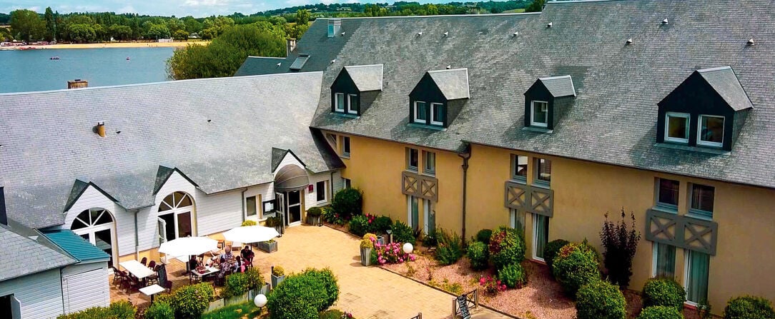 Eden Park hôtel - A lakeside hotel surrounded by French countryside. - Normandy, France