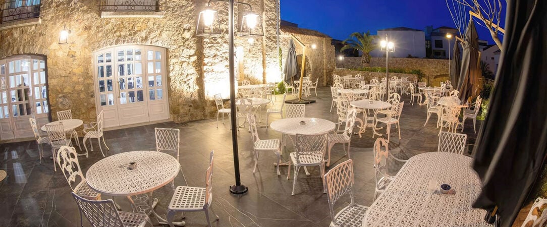 Hôtel L'Abbaye ★★★★ - Revel in luxury: where history meets modern comfort on Corsica's shores. - Calvi, France