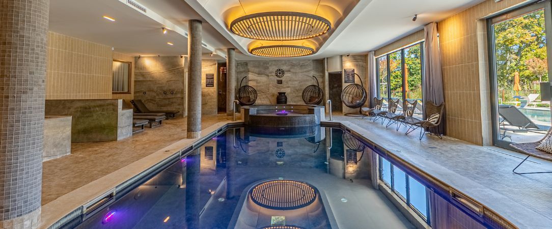 Domaine de Dolomieu Château Hôtel & Spa ★★★★ - Un superbe château dans le calme bucolique de l’Isère, proche de Lyon. - Isère, France