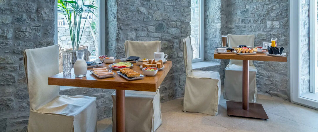 Omnia Mykonos Boutique Hotel & Suites ★★★★ - Mykonos magic & tranquil luxury by the shores of the Aegean Sea. - Mykonos, Greece