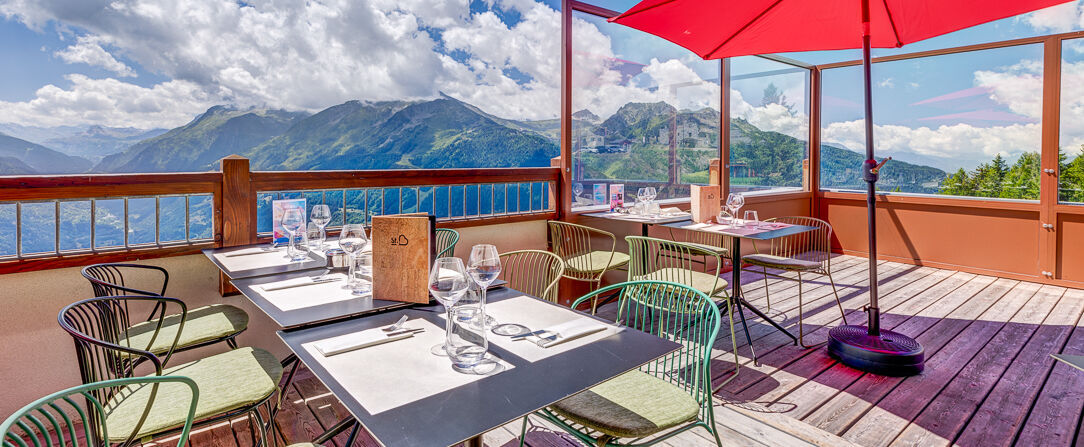 ILY Hotels & Spa La Rosière - Stunning vistas at four-star gem in the Alps. - La Rosière, France