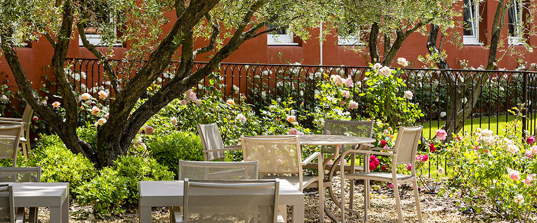 Best Western Plus Hotel Le Lavarin ★★★★ - Charming & tranquil stay in Avignon. - Avignon, France