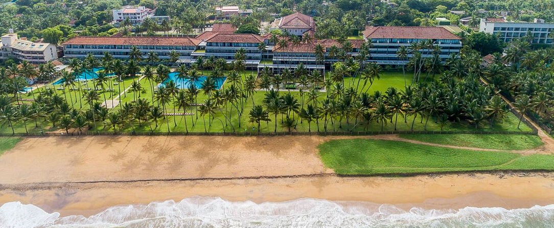 The Blue Water Hotel and Spa ★★★★ - Five-star luxury with an ocean view. - Kalutara, Sri Lanka