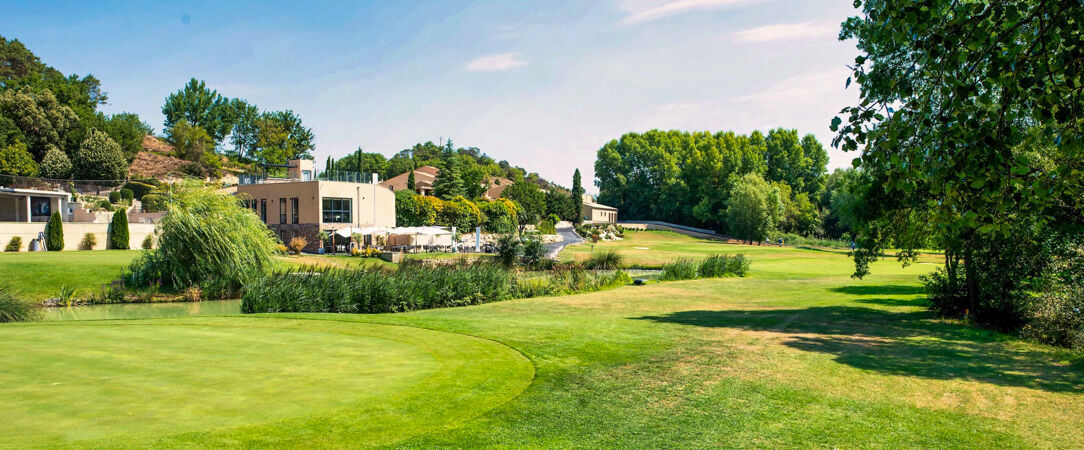 Domaine Ribiera Spa & Golf ★★★★★ - Toutes les saveurs de la Provence dans un cadre 5 étoiles. - Luberon, France