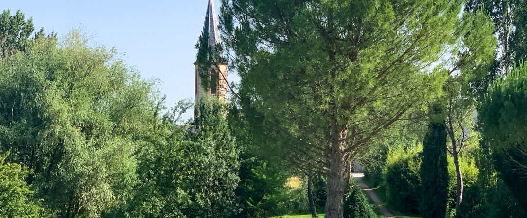 Domaine de La Monestarié - Chambres d’hôtes d’exception dans une maison aux airs de villa italienne au cœur de la campagne occitane. - Occitanie, France