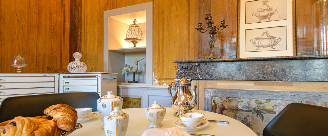 Domaine de La Monestarié - Chambres d’hôtes d’exception dans une maison aux airs de villa italienne au cœur de la campagne occitane. - Occitanie, France