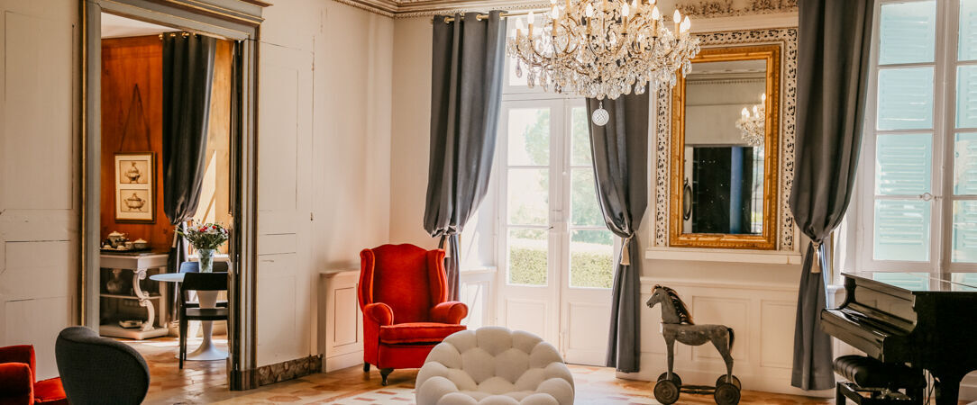 Domaine de La Monestarié - Chambres d’hôtes d’exception dans une maison aux airs de villa italienne au cœur de la campagne occitane. - Occitanie, France