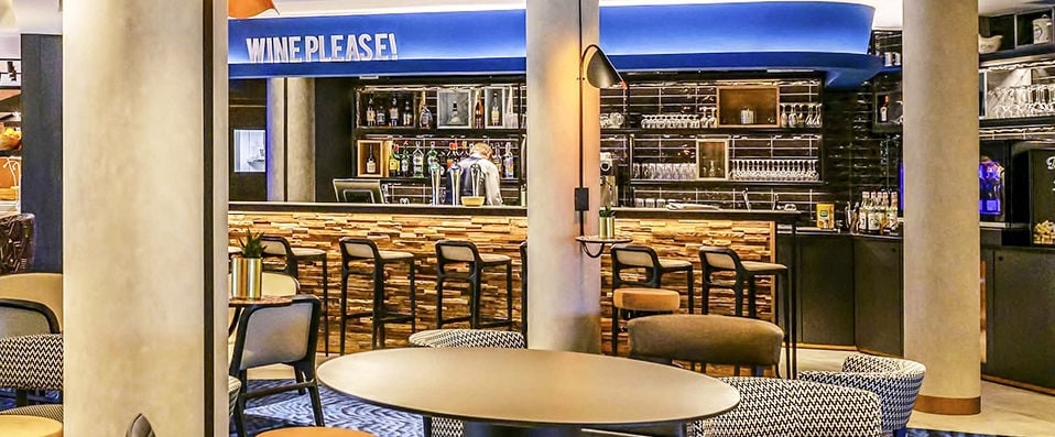 Novotel Beaune ★★★★ - Point de chute moderne & charmant dans la capitale des vins de Bourgogne. - Beaune, France