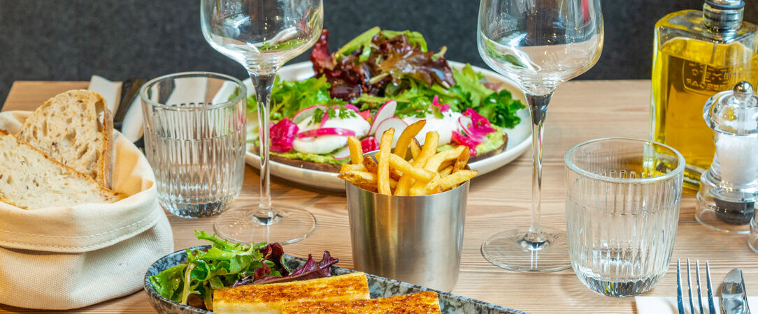 TRIBE Paris La Défense ★★★★ - A stylish retreat in Paris, the city of love. - Courbevoie, France