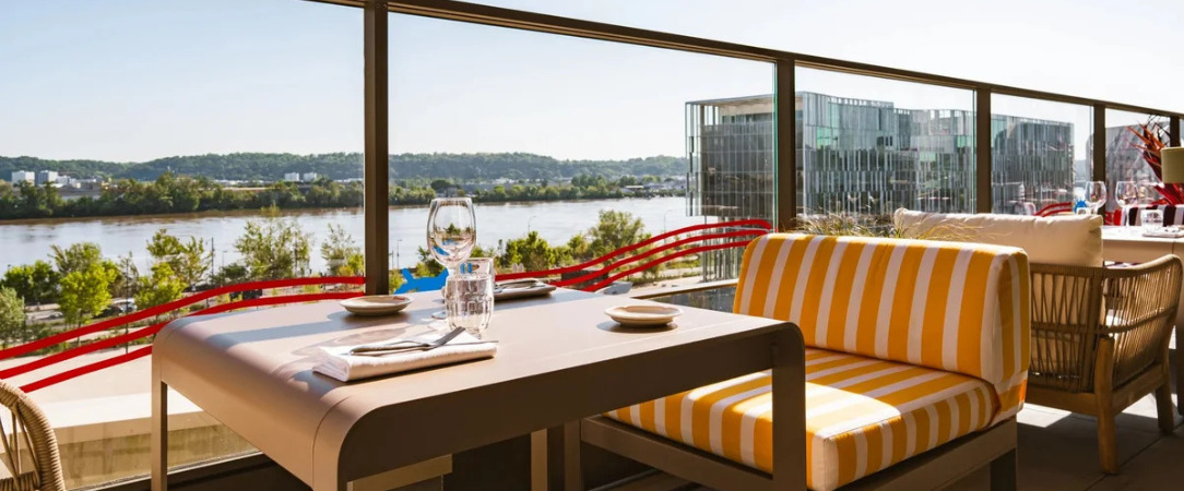 Hôtel 56 Bordeaux ★★★★ - Une adresse élégante et confortable sur les quais de la Garonne, idéale pour redécouvrir Bordeaux. - Bordeaux, France