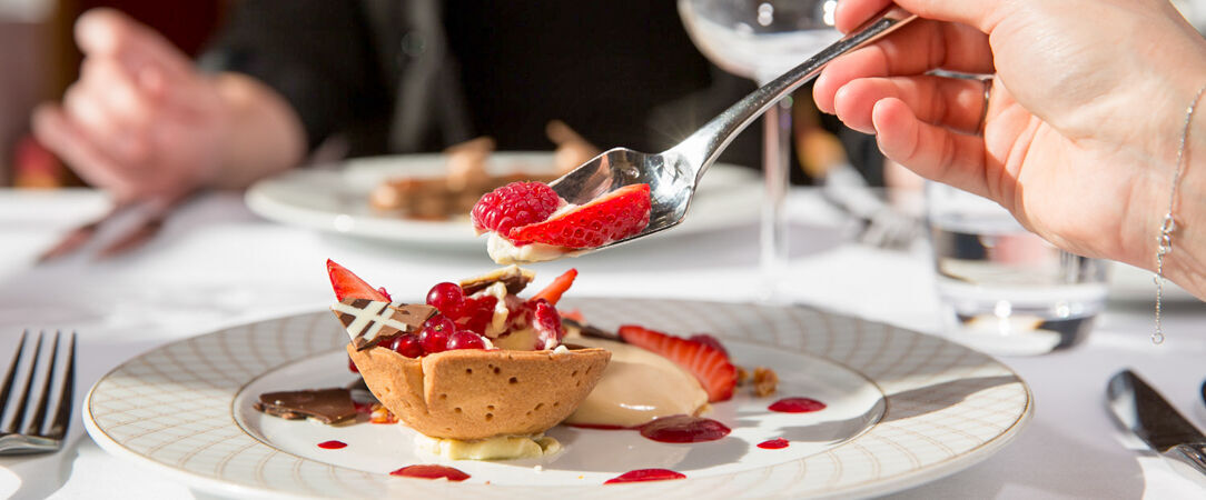 Château de la Tour ★★★★ - Vivez l’expérience d’un menu Découverte inclus pour faire de votre séjour une véritable parenthèse culinaire. - Chantilly, France