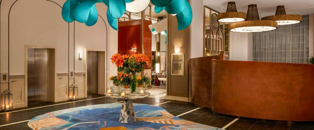 Sofitel Montréal Le Carré Doré ★★★★★ - Le raffinement à la française au cœur du Montréal culturel. - Montréal, Canada