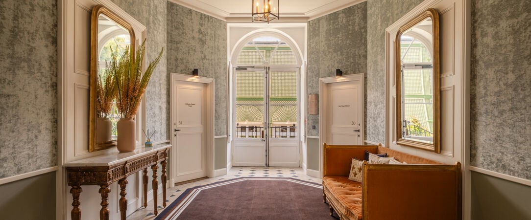 Hôtel Les Lumières - Relais & Châteaux ★★★★★ - Boutique hôtel de luxe, élégance, prestige et poésie aux portes du Château de Versailles. - Versailles, France