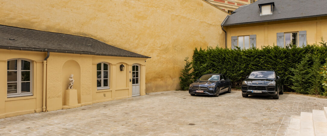 Hôtel Les Lumières - Relais & Châteaux ★★★★★ - Boutique hôtel de luxe, élégance, prestige et poésie aux portes du Château de Versailles. - Versailles, France