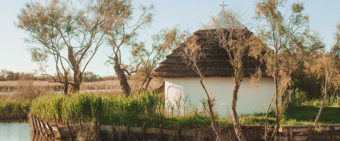 Les Bains Gardians ★★★★ - Luxe décontracté et reconnexion profonde à la nature dans d’authentiques cabanes de Gardians en Camargue. - Saintes-Maries-de-la-Mer, France