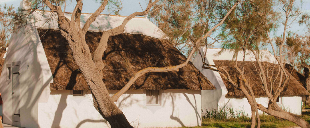 Les Bains Gardians ★★★★ - Luxe décontracté et reconnexion profonde à la nature dans d’authentiques cabanes de Gardians en Camargue. - Saintes-Maries-de-la-Mer, France