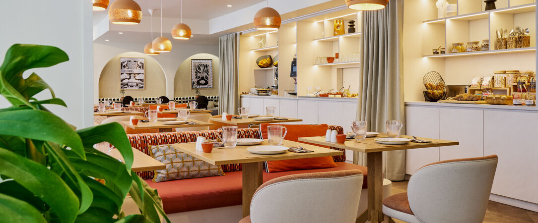 Mercure Saint Raphaël Centre Plage ★★★★ - Un hôtel moderne et confortable en front de mer à Saint Raphaël. - Saint-Raphaël, France