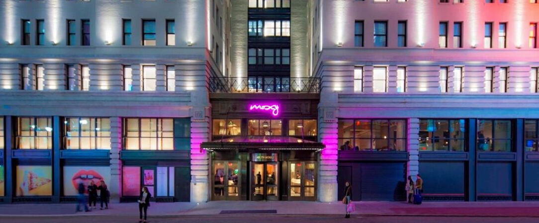 Moxy NYC Times Square ★★★★ - A stylish luxury hotel with all the charm of Midtown Manhattan. - New York, United States