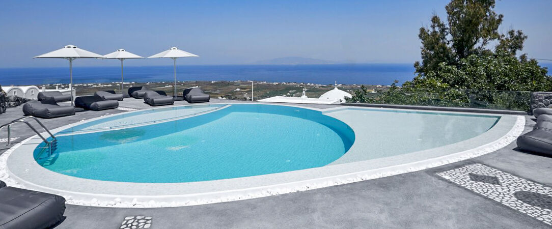 Aperanto Suites Santorini ★★★★ - Un havre de paix luxueux sur les hauteurs de Santorin, entre ciel et mer. - Santorini, Greece