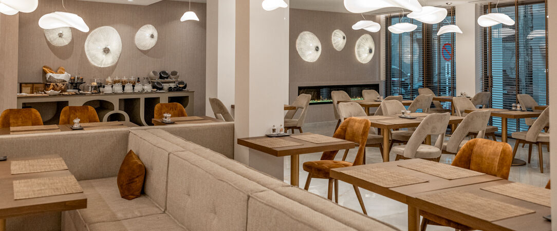 Ethereal White Resort Hotel & Spa ★★★★★ - Adults Only - Un hôtel luxueux, moderne et raffiné avec piscine, parfaitement situé au cœur d’Héraklion. - Crète, Grèce