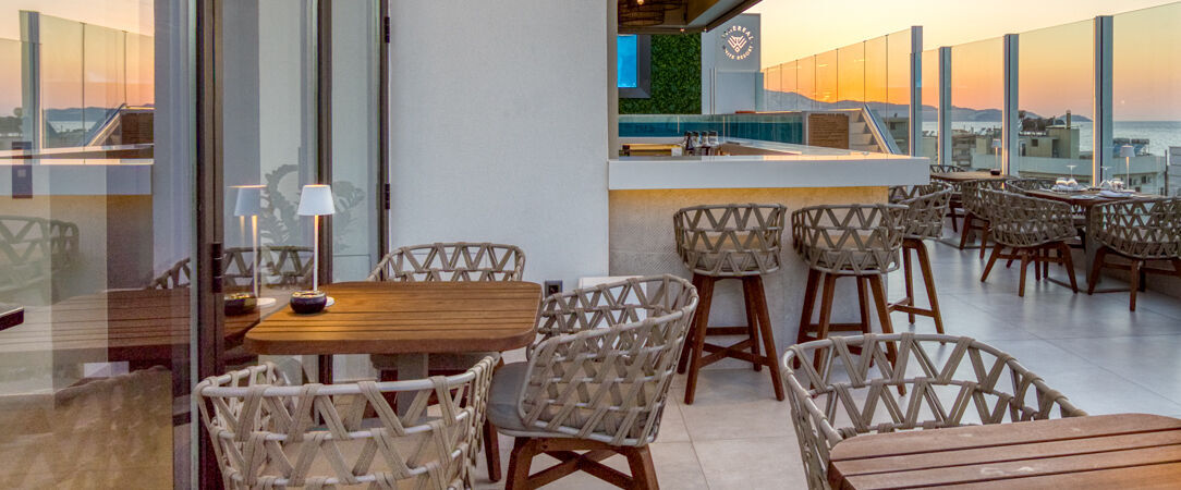 Ethereal White Resort Hotel & Spa ★★★★★ - Adults Only - Un hôtel luxueux, moderne et raffiné avec piscine, parfaitement situé au cœur d’Héraklion. - Crète, Grèce