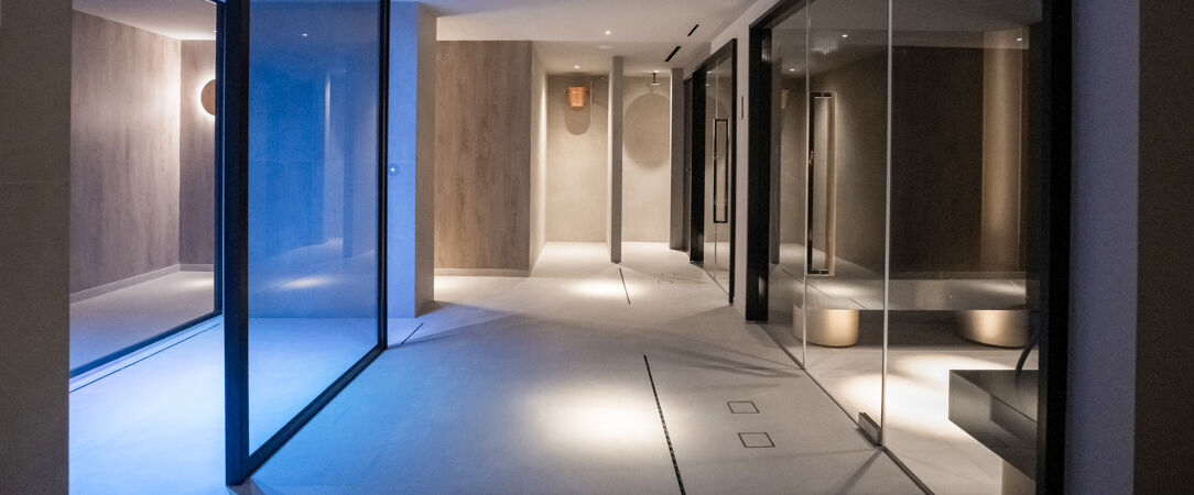Ethereal White Resort Hotel & Spa ★★★★★ - Adults Only - Un hôtel luxueux, moderne et raffiné avec piscine, parfaitement situé au cœur d’Héraklion. - Crète, Grèce