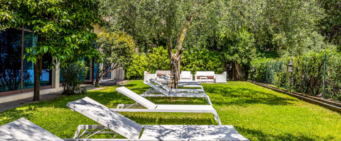 Hôtel Meandro - Lake View ★★★★ - Une parenthèse enchantée et douillette dans le décor merveilleux du Lac de Garde. - Lombardy, Italy