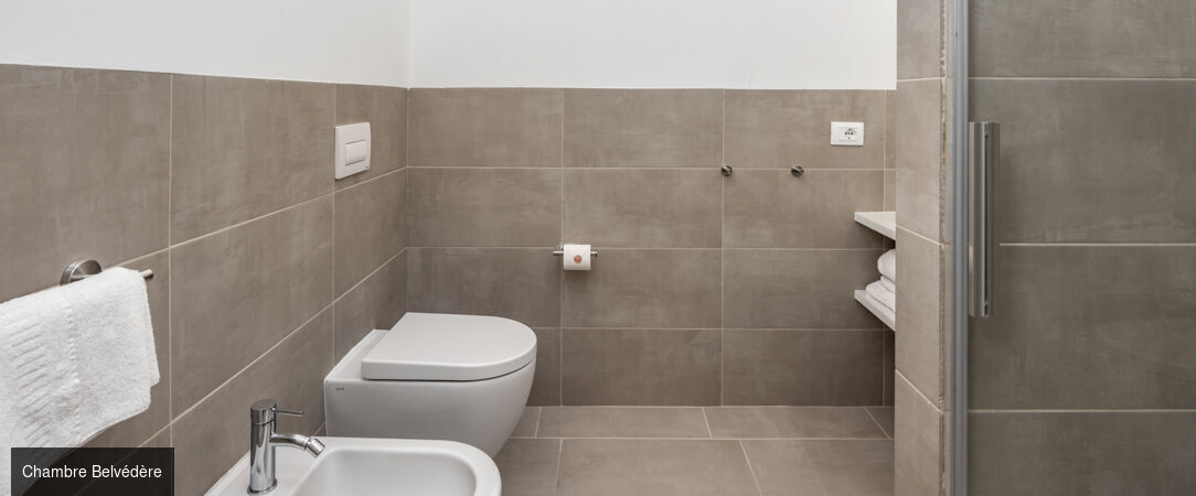 Hôtel Meandro - Lake View ★★★★ - Une parenthèse enchantée et douillette dans le décor merveilleux du Lac de Garde. - Lombardy, Italy