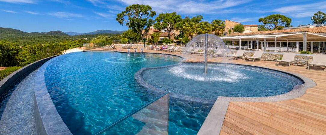 Hôtel & Résidence U PAESOLU ★★★★ - Villas et studios pleins de charme au cœur du maquis corse. - Corse, France
