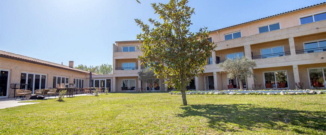 Hôtel La Perna - Une jolie adresse provençale merveilleusement située au pied du Mont Ventoux. - Provence-Alpes-Côte d'Azur, France