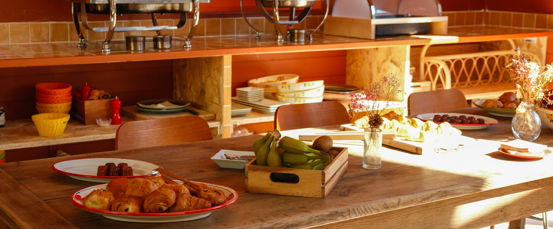 Boutique Hôtel La Baignoire ★★★★ - Une escapade raffinée entre pins, océan et lac en Nouvelle-Aquitaine. - Lacanau, France