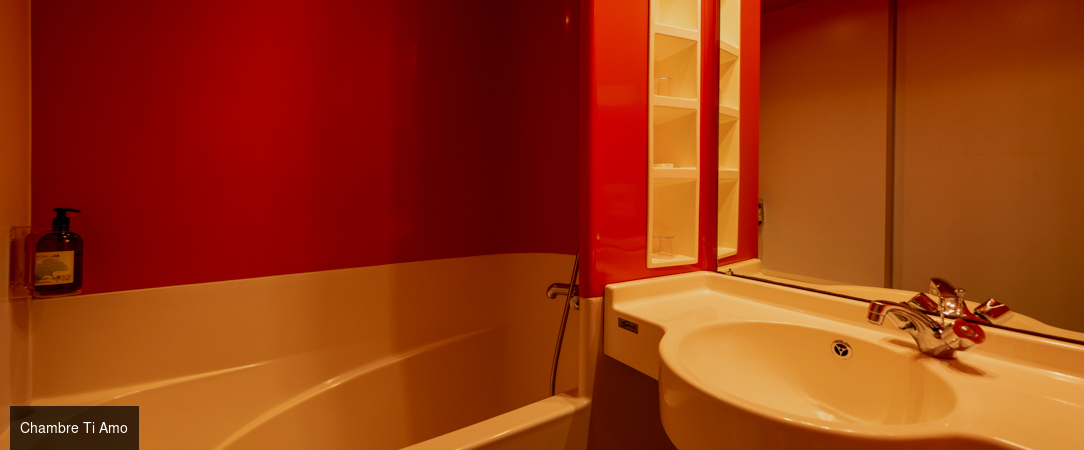 Boutique Hôtel La Baignoire ★★★★ - Une escapade raffinée entre pins, océan et lac en Nouvelle-Aquitaine. - Lacanau, France