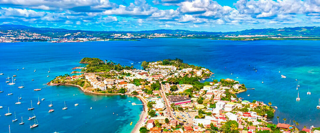Hôtel Bambou - Une adresse cosy et colorée, les pieds dans l’eau, sur l’une des plus belles plages de la Martinique. - Les Trois-Îlets, Martinique