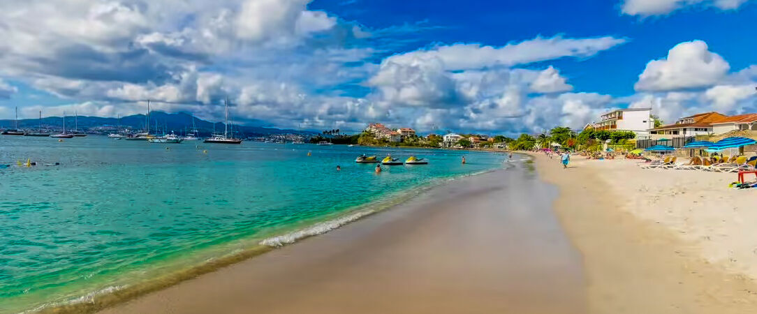 Hôtel Bambou - Une adresse cosy et colorée, les pieds dans l’eau, sur l’une des plus belles plages de la Martinique. - Martinique, France