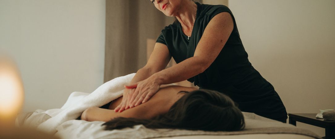 Grand Hôtel L'Ermitage ★★★★- Font-Romeu - Une escapade luxueuse au cœur de la nature montagneuse des Pyrénées. - Pyrénées-Orientales, France