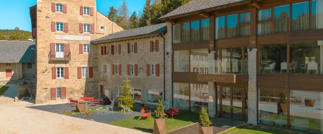 Grand Hôtel L'Ermitage ★★★★- Font-Romeu - Une escapade luxueuse au cœur de la nature montagneuse des Pyrénées. - Pyrénées-Orientales, France