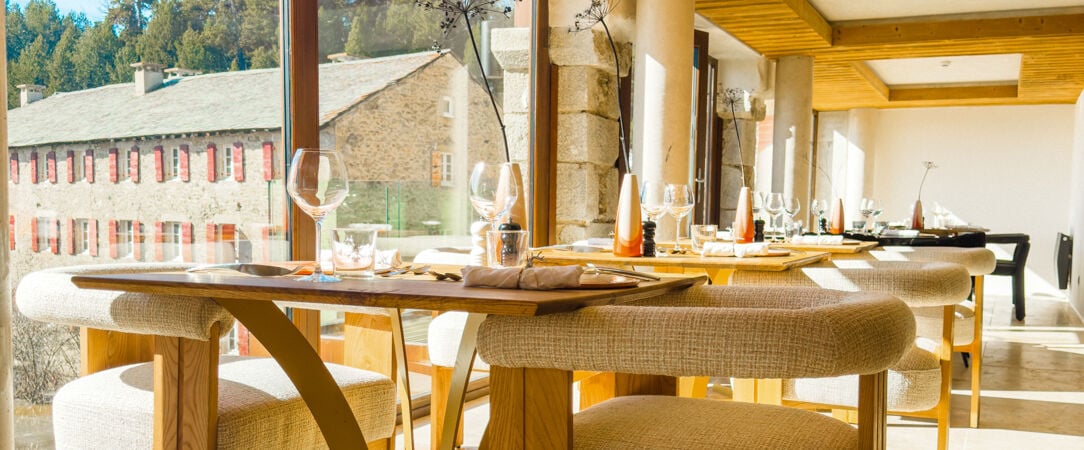 Grand Hôtel L'Ermitage ★★★★- Font-Romeu - Une escapade luxueuse au cœur de la nature montagneuse des Pyrénées. - Pyrénées-Orientales, France