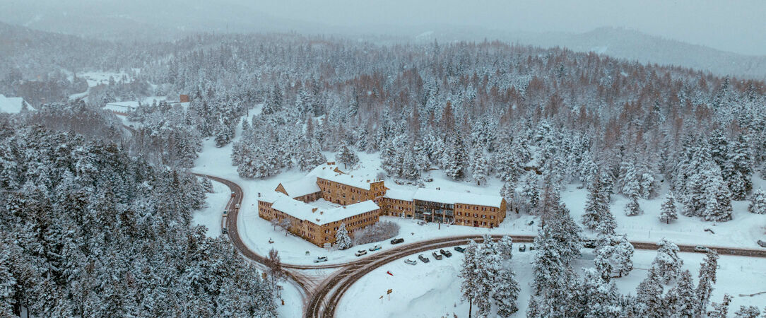Grand Hôtel L'Ermitage ★★★★- Font-Romeu - Une escapade luxueuse au cœur de la nature montagneuse des Pyrénées. - Pyrénées-Orientales, France