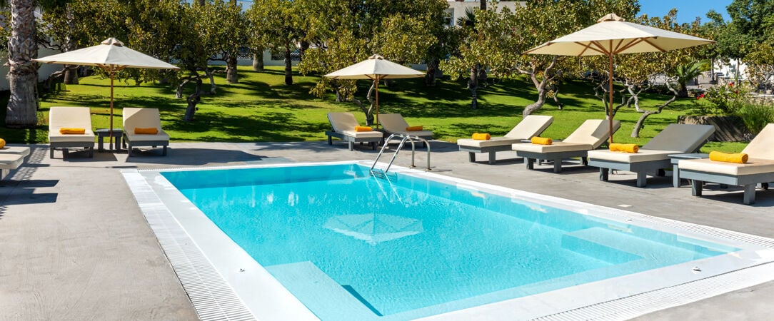 Santorini Kastelli Resort ★★★★★ - Un resort 5 étoiles authentique à deux pas de la plage, au cœur de Santorin. - Santorin, Grèce