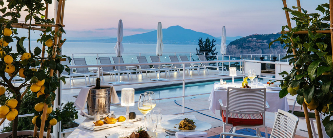 Art Hotel Gran Paradiso ★★★★ - Une adresse arty pleine de douceur avec une vue magnifique sur la baie de Naples. - Sorrente, Italie