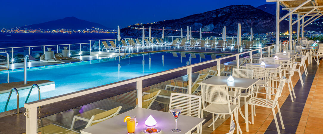 Art Hotel Gran Paradiso ★★★★ - Une adresse arty pleine de douceur avec une vue magnifique sur la baie de Naples. - Sorrente, Italie