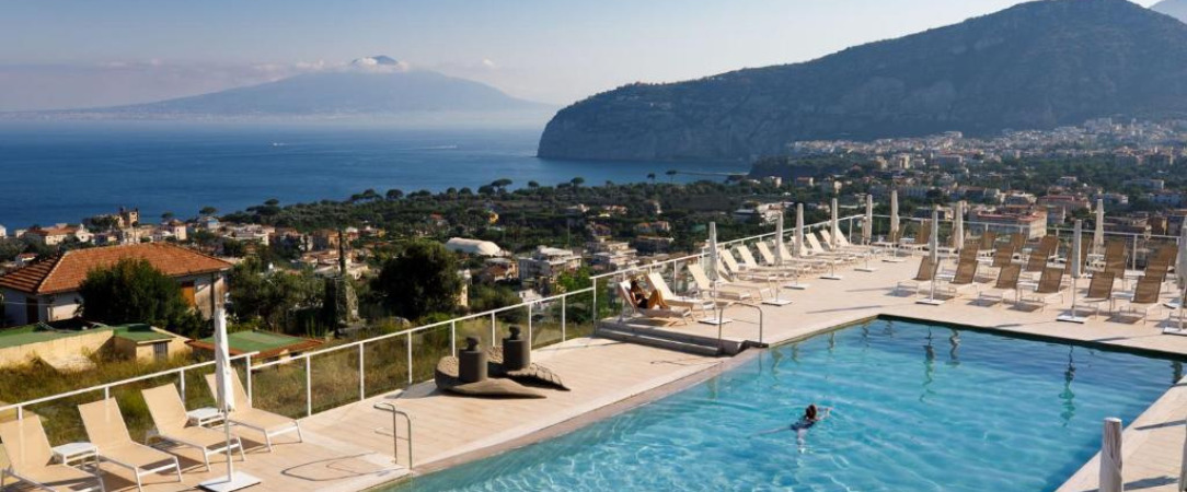 Art Hotel Gran Paradiso ★★★★ - Une adresse arty pleine de douceur avec une vue magnifique sur la baie de Naples. - Sorrente, Italie