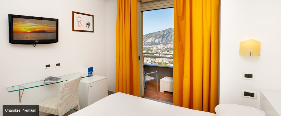 Art Hotel Gran Paradiso ★★★★ - Une adresse arty pleine de douceur avec une vue magnifique sur la baie de Naples. - Sorrente, Italie