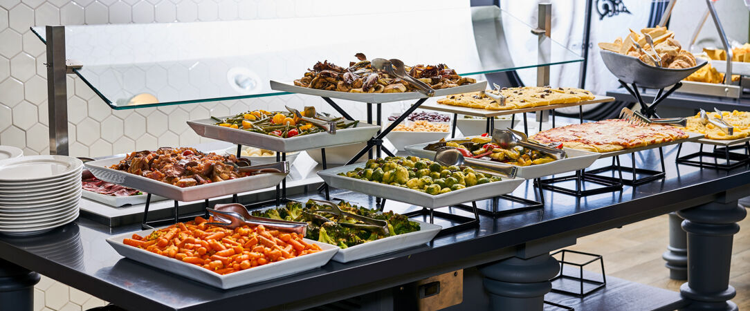 Novotel Milano Linate Aeroporto ★★★★ - Un séjour raffiné dans un bel hôtel 4 étoiles aux portes de Milan. - Milan, Italy