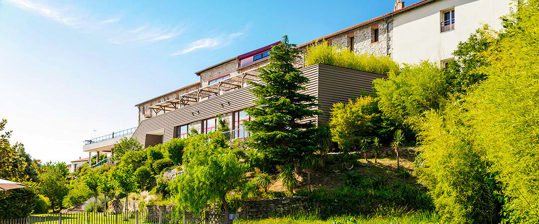 The Domaine Riberach ★★★★ - Mountain serenity and gourmet delights in Languedoc-Roussillon. - Pyrenees-Orientales, France